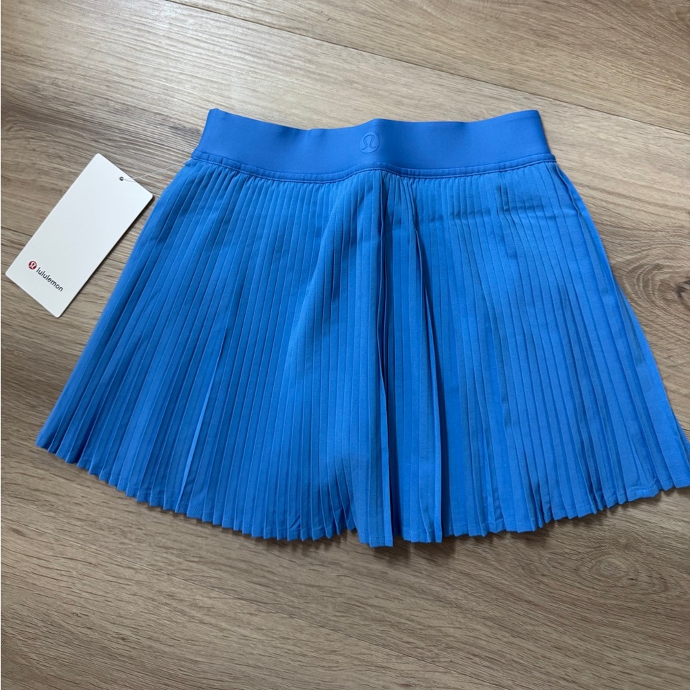 Lululemon Varsity High-Rise Pleated Tennis Skirt
Pool Party